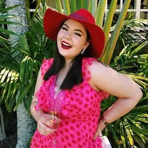 Meet your Posher, Casey